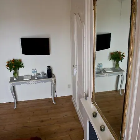 Bed and Breakfast Willaeys Μπριζ