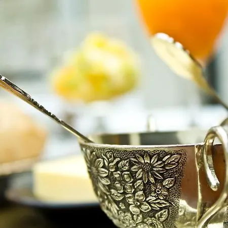 Willaeys Bed and Breakfast Μπριζ